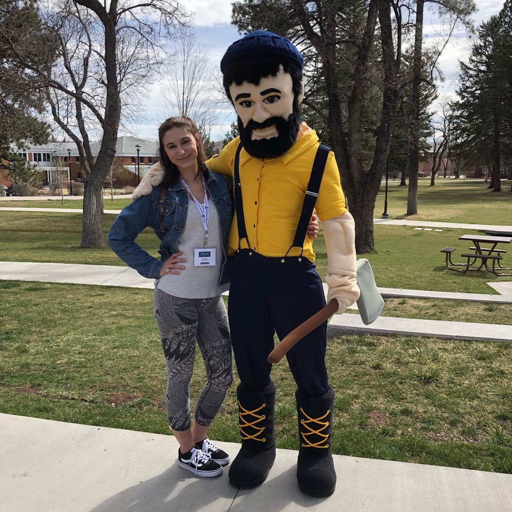 Meet your Posher, Linda